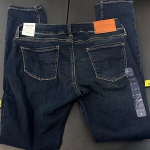 567. Lucky Brand Dark Blue Skinny Jeans